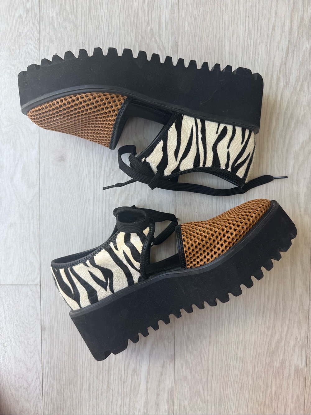 Zebra-Accent Tan Mesh Platform Sandals for Women